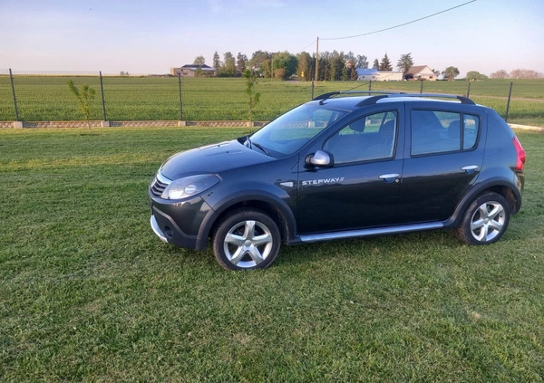 Dacia Sandero cena 15800 przebieg: 151000, rok produkcji 2010 z Kielce małe 67